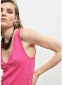 Top Lola Casademunt, de perlé en fucsia. 22360023