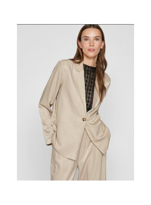 Blazer Vila, de raso en color beige. 14100336 Vibolis