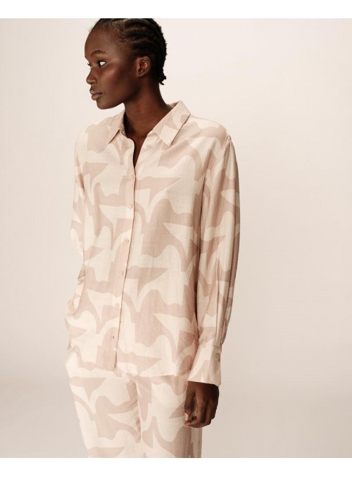 Camisa Grace & Mila, estampada en beige. Primo