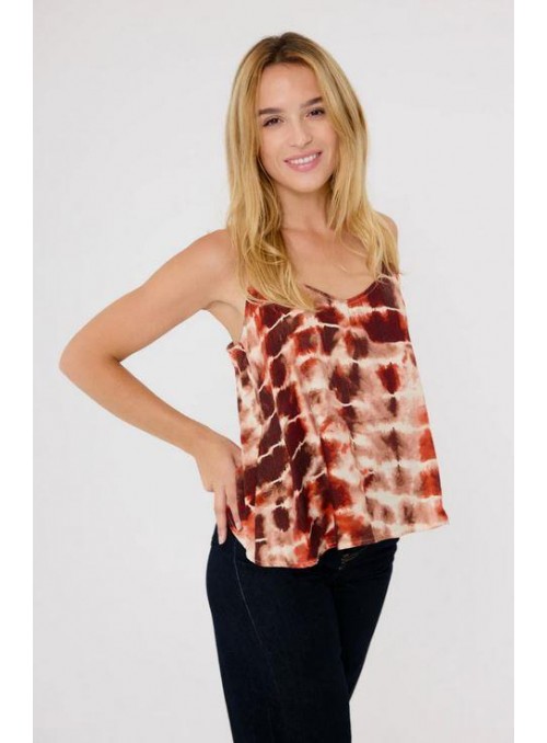 Top de Art Love, estampado tie die. Rosalia