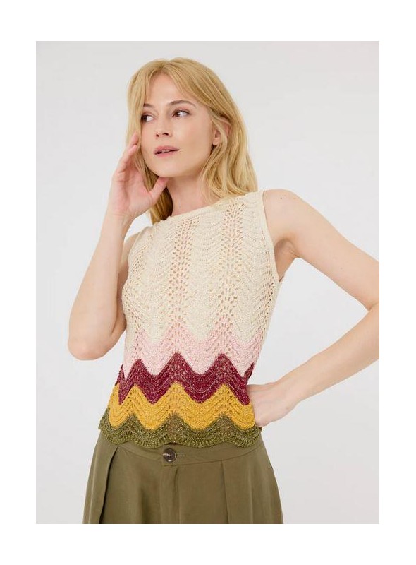 Top Art Love, de crochet biege. Claudie