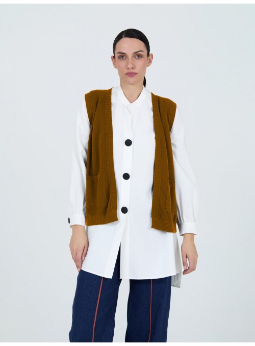 Chaleco Skatie, de punto en beige. S59K06