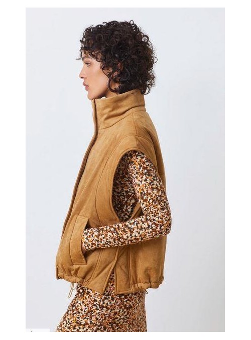 Chaleco Suncco, de ecopiel en beige. Denver