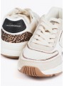 Sneakers Lola Casademunt, en beige con apliques. LF2505011