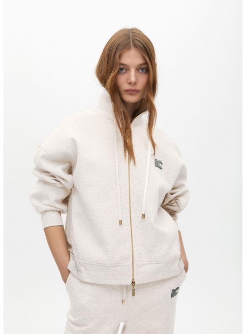 Sudadera Lola Casademunt, en beige con logo. LF2511030