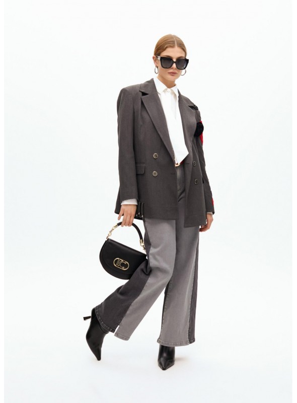 Jean Lola Casademunt, en tonos de gris. LF14015