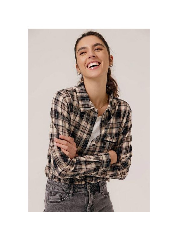 Camisa Atr Love, de cuadros en tonos grises. Arwa