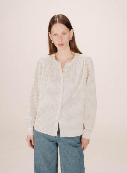 Camisa Grace & Mila, de rayas en beige. Sissi