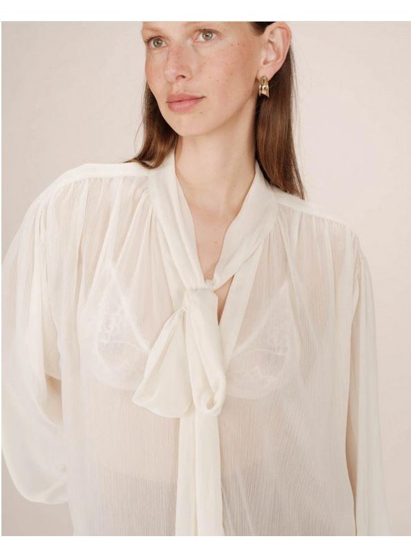 Blusa Grace & Mila, de gasa con lazada. Splendide