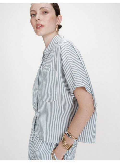 Camisa Grace &amp; Mila, de rayas en azul. Vercia