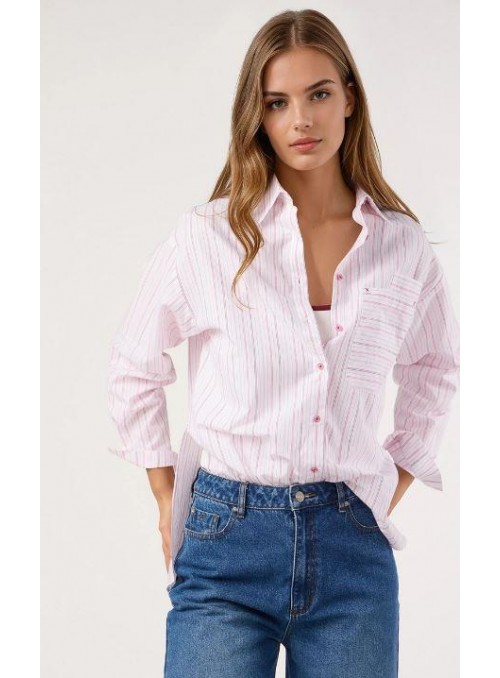 Camisa Dolores Promesas, de rayas en rosa. Sophia