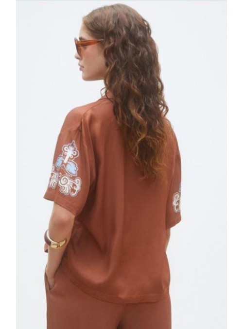Blusa Suncoo, de viscosa estampada. Loelie