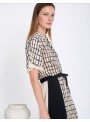 Blusa Skatie, de gasa en blanco y negro. S05B141