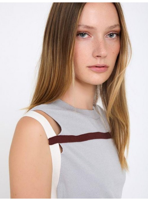 Top Skatie, de viscosa en gris. S118K01