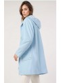 Parka Dolores Promesas, en color celeste. Odile