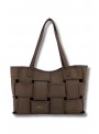 Bolso Martina K, trenzado en marròn. 7254