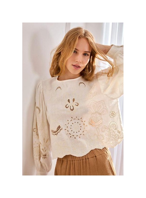 Blusa Nekane, con bordados. Weret