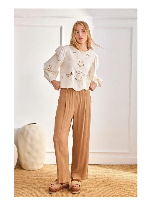 Blusa Nekane, con bordados. Weret