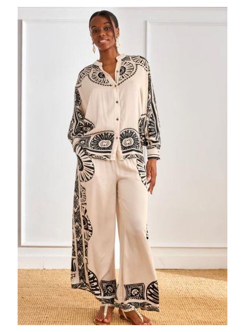 Blusón Nekane, de vsicosa estampada. Jabari