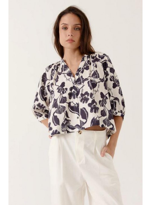 Blusa Art Love, de viscosa estampada. Amesia