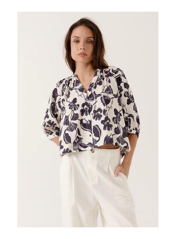 Blusa Art Love, de viscosa estampada. Amesia