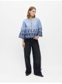 Blusa Object, de mil rayas con bordados. 23048742 Objvanna