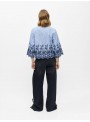 Blusa Object, de mil rayas con bordados. 23048742 Objvanna