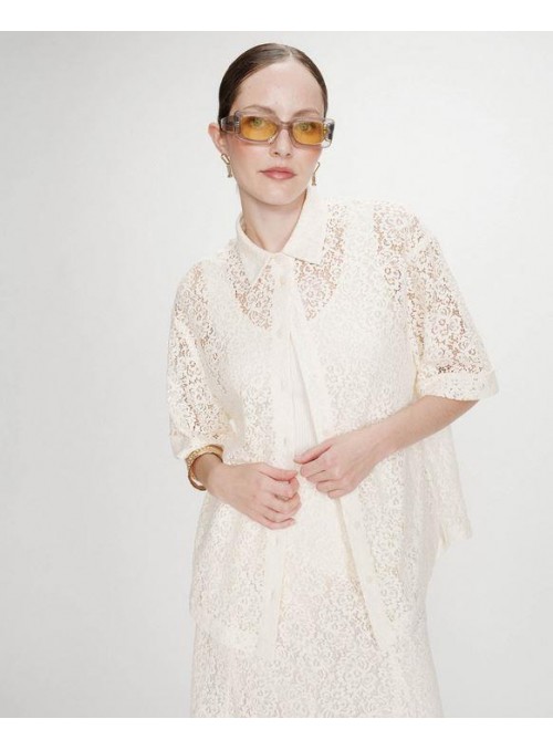 Camisa Grace &amp; Mila, de encaje en beige.Vendell