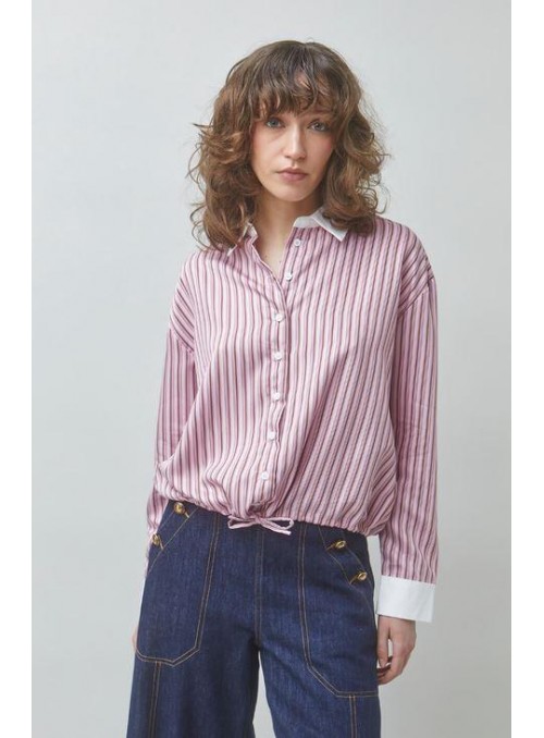 Camisa Suncoo, en rosa con cuello blanco. Lake