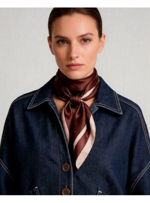 Cahqueta Dolores Promesas, vaquera estilo bomber. 08606 Candela