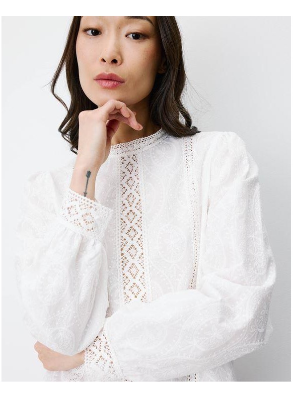 Blusa Grace & Mila, con aplique de encaje. Abigail
