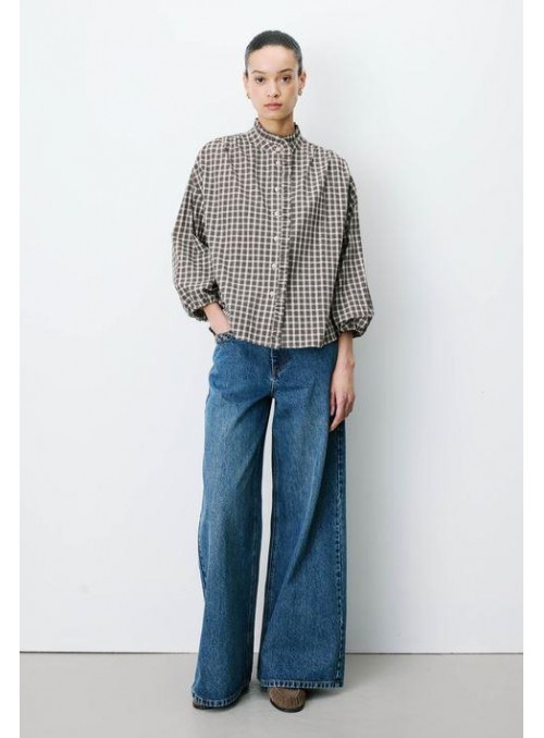 Camisa Grace &amp; Mila, de cuadros con volante. Adellie