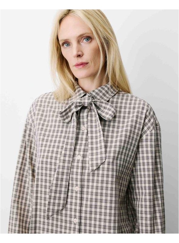 Camisa de Grace & Mila, de cuadros con lazada. Ayla