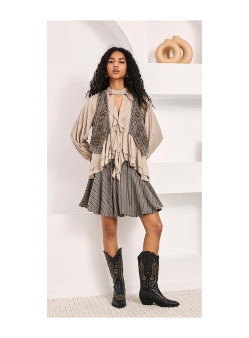 Blusa Nekane, con volantes. Mirka
