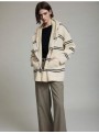 Abrigo Skatie, de punto con capucha. S113J01