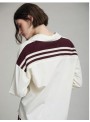 Blusa Skatie, con apliques de punto. S70B02