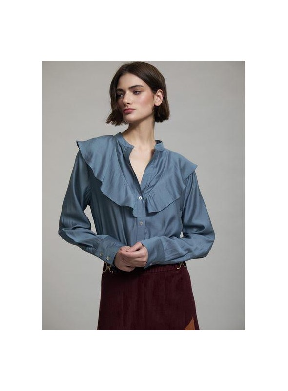 Blusa Skatie, con volante en el cuello. S95b12