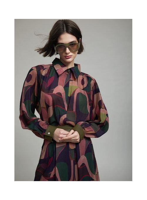 Blusa Skatie, estampada con puños de ecopiel. S05B157