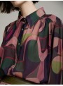 Blusa Skatie, estampada con puños de ecopiel. S05B157