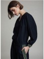 Blusa Skatie, en marino con apliques. S202B01