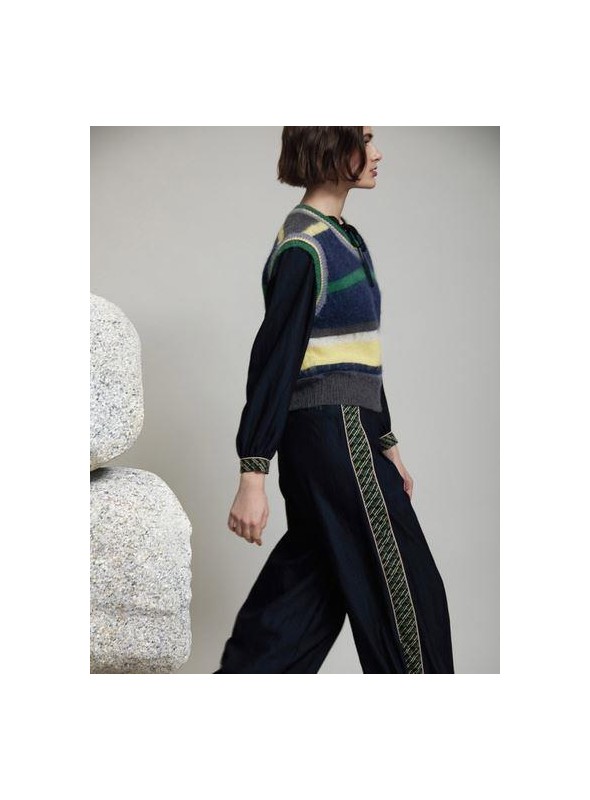 Pantalòn Skatie, con detalle en los lados. S202P01