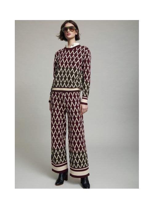 Pantalòn Skatie, de punto en burdeos. S70P02