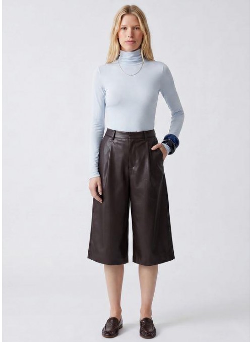 Crop pant de Art Love, de ecopiel en marròn. Orona