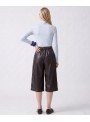 Crop pant de Art Love, de ecopiel en marròn. Orona