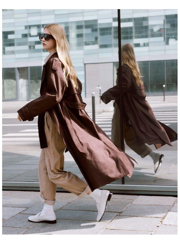 Gabardina Grace & Mila, de antelina marròn. Astrid