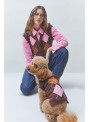 Jersey de mascota, en marron con rombos. Alfie