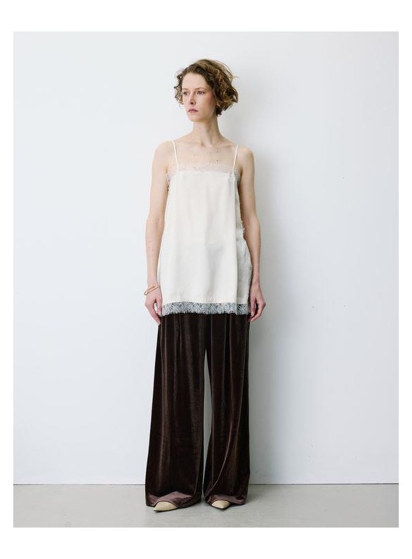 Top Grace&Mila, con detalle de encaje. Blossom